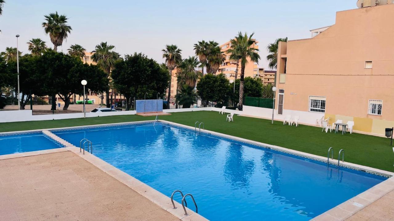 Holiday With A Sea View Torrevieja Ngoại thất bức ảnh